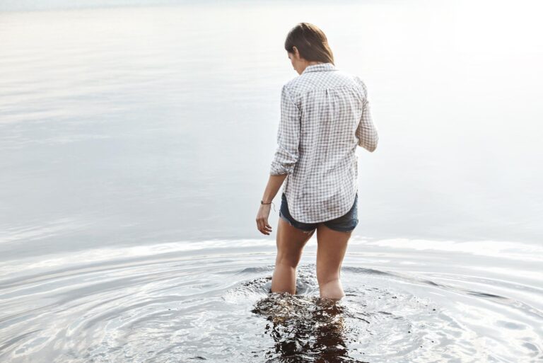 Entrer dans l'eau, une métaphore du passage du savoir à l'expérience