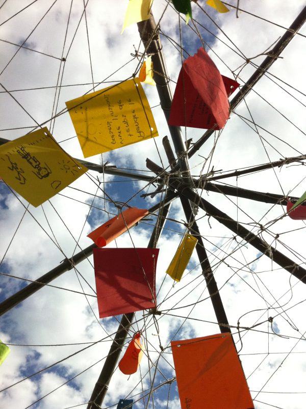 Slow world Festival de la Terre Lausanne 2011 - oeuvre participative de Corinne Spielewoy